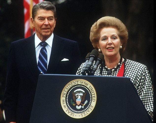 Lagu anti-Thatcher Naik ke Puncak Tangga Lagu Inggris